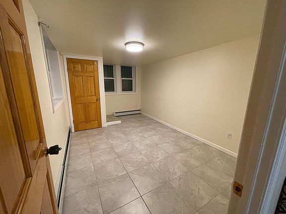 4th image of 1939 Gleason Ave Floor 1