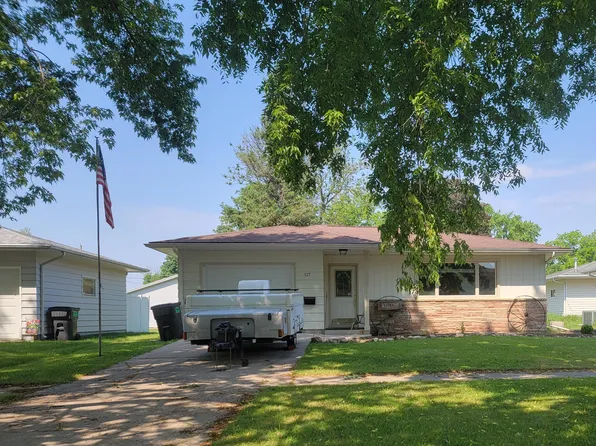 127 Elm Ave, Story City, IA 50248