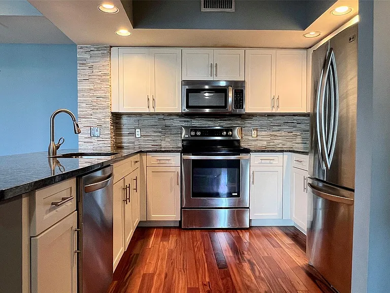100 N Federal Hwy #1136 — Photo 4