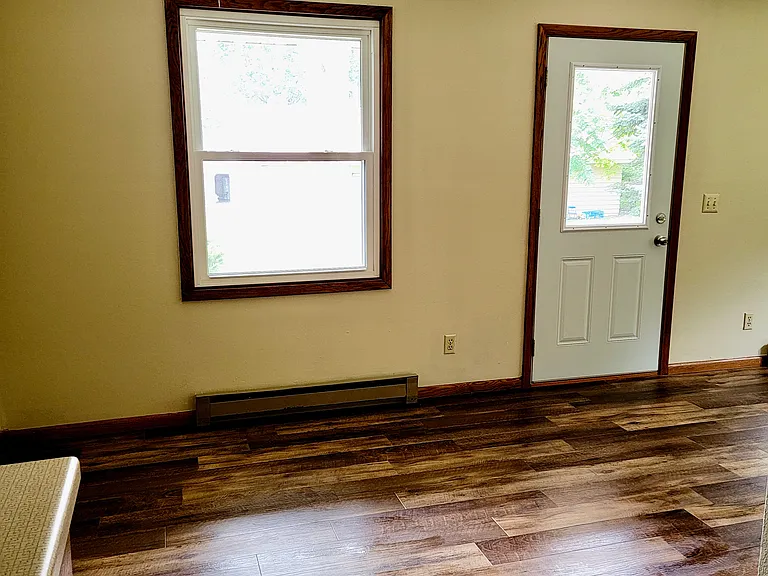 3306 Oak Knoll Dr — Photo 3
