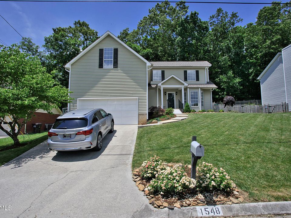 1st image of 1548 Pheasants Glen Dr