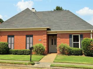 31 Village Green Cir, Jackson, MS 39211