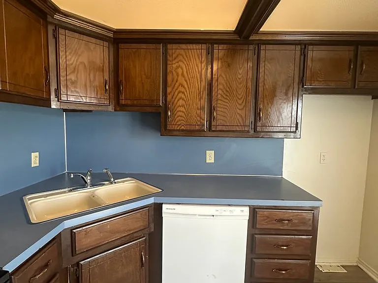 1705 Melody Dr — Photo 35
