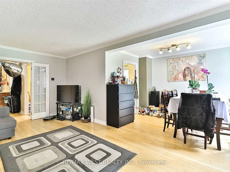 2354 Gareth Rd #MAIN — Photo 5