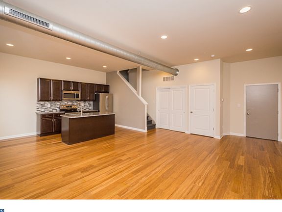 2nd image of 2422-24 Frankford Ave #6
