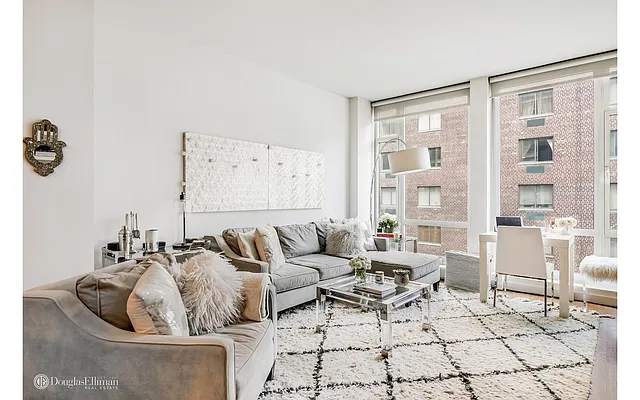 Sold by Douglas Elliman | media 15