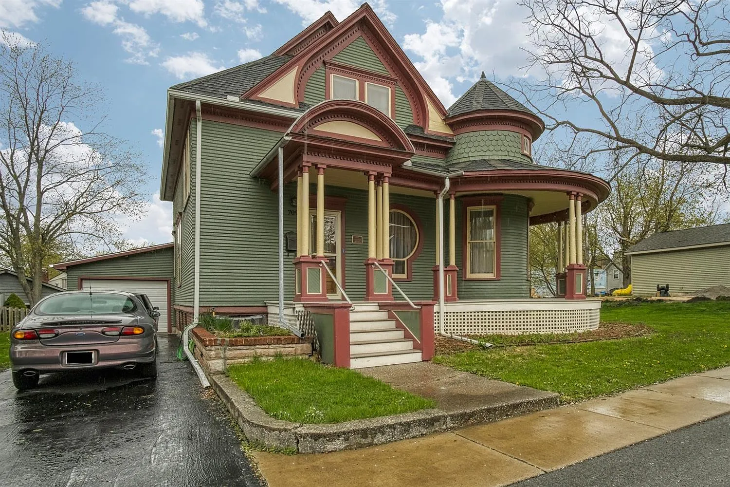 709 Michigan Ave photo 1