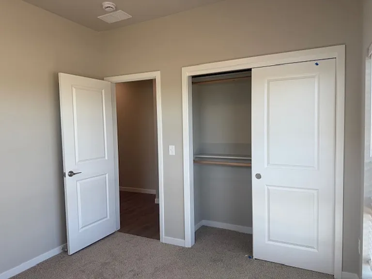 1370 Howling Moon Way — Photo 10