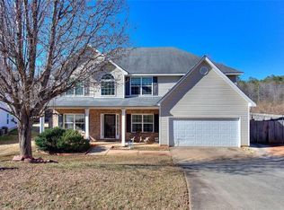 864 Betsy Ross Trl, Hampton, GA 30228