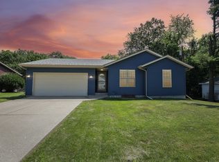 210 Sterling Dr, Edgerton, WI 53534