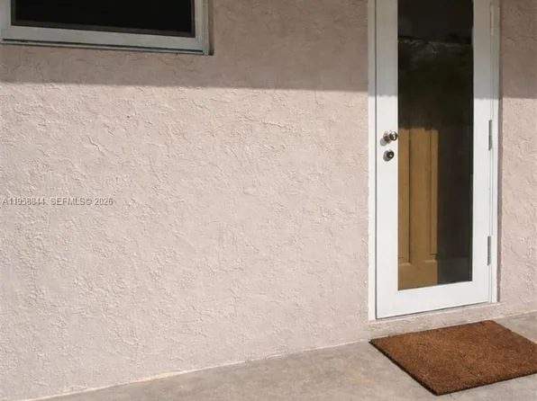 2220 SW 46th Ct #2, Fort Lauderdale, FL 33312