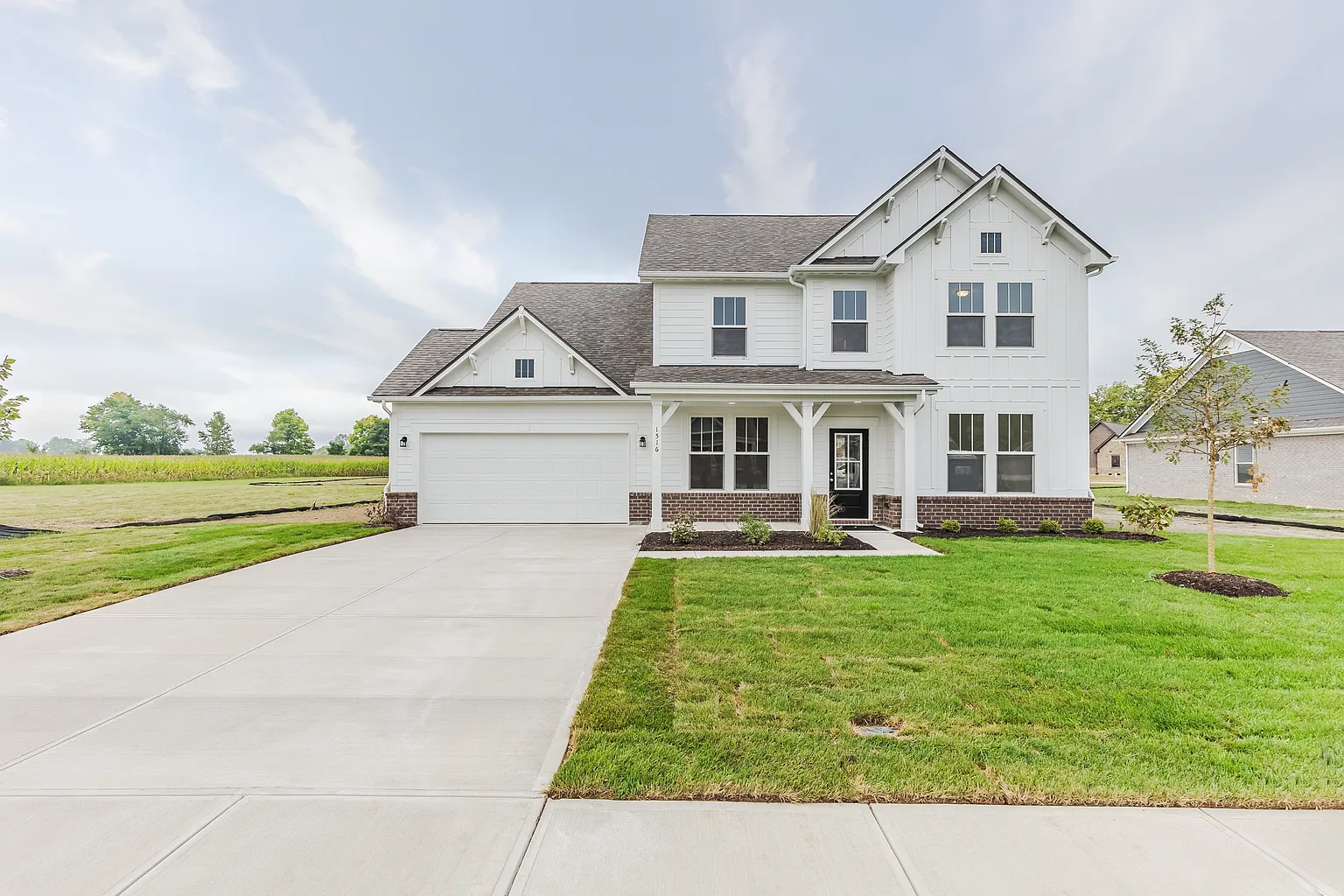 1516 S Penny Ln photo 1