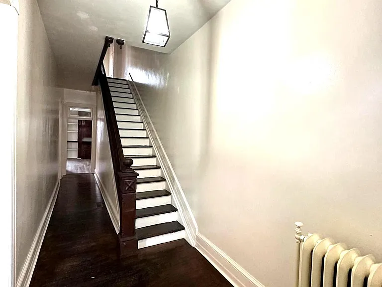 414 S Potomac St — Photo 5