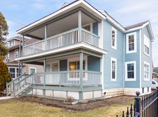 578 E New York St, Aurora, IL 60505