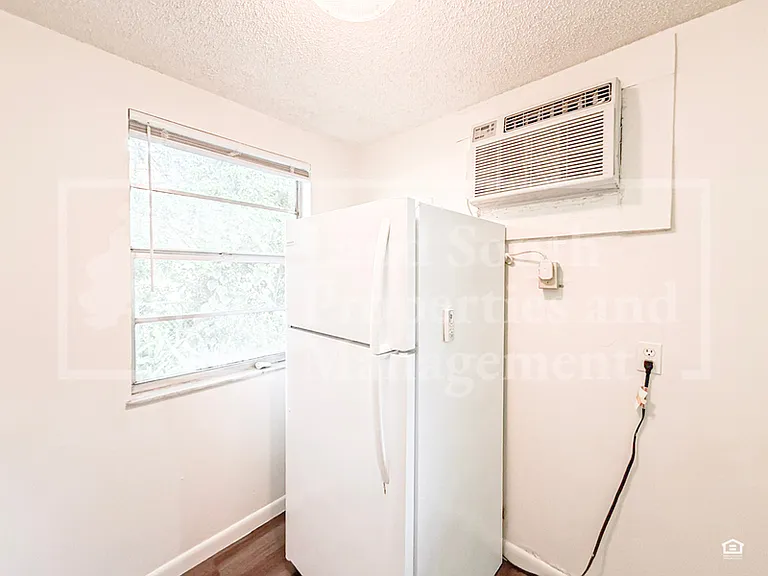 1030 Lakewood Ct #3 — Photo 7