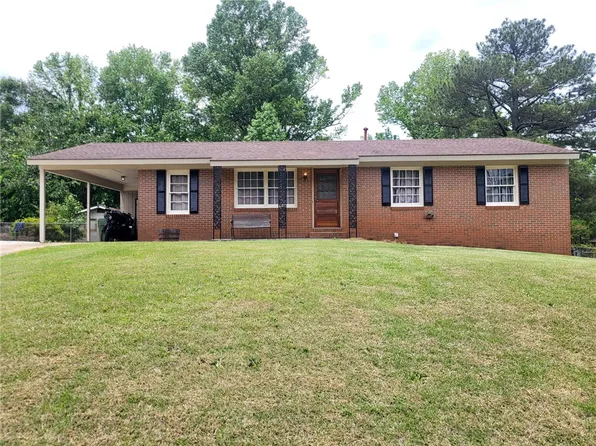 2500 Poplar St, Opelika, AL 36804