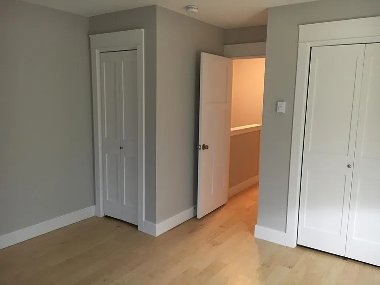 297 College St #C-1 — Photo 6