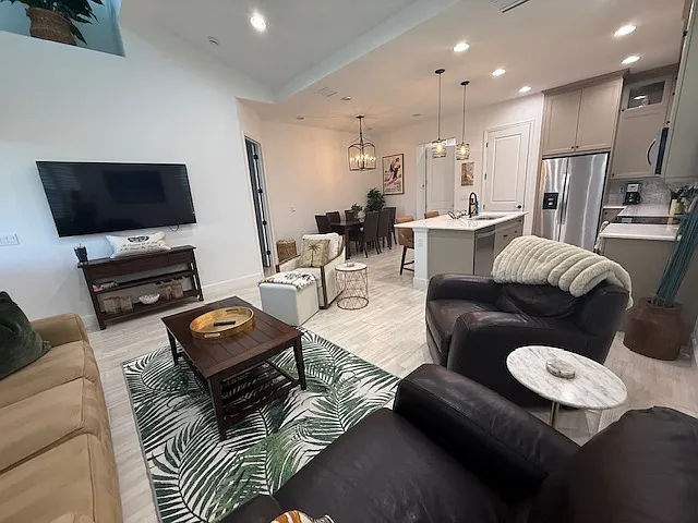 7350 Saona Ct — Photo 12