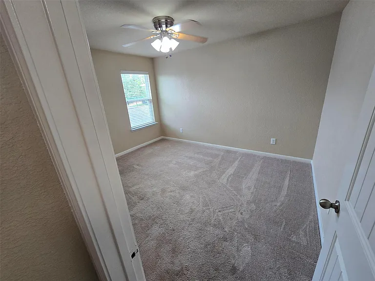 6119 Grassy Haven Ln — Photo 35