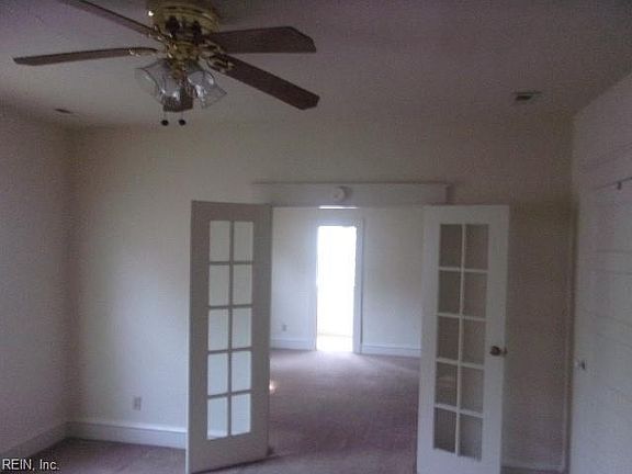 5th image of 270 Little Farms Ave APT A