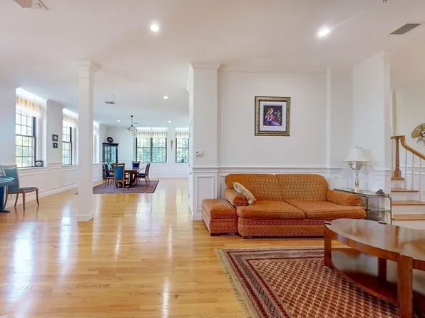 75 Park St Unit 11, Medford, MA 02155
