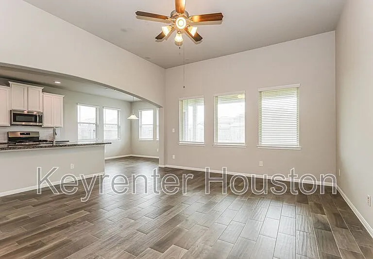 31519 Kailua Dr — Photo 4
