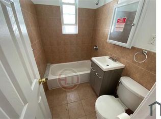 1022 E 219th St, Bronx, NY 10469