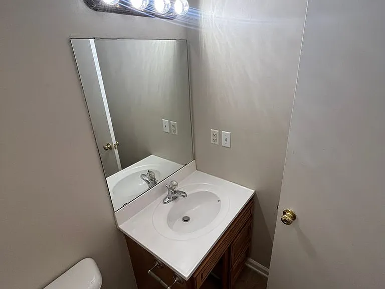 1128 Fairview Ave — Photo 14