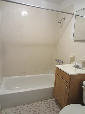 Rented by Link NY Realty | media 38