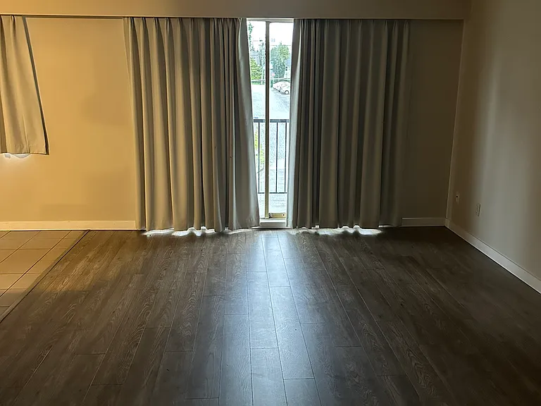 430 Ash St — Photo 16