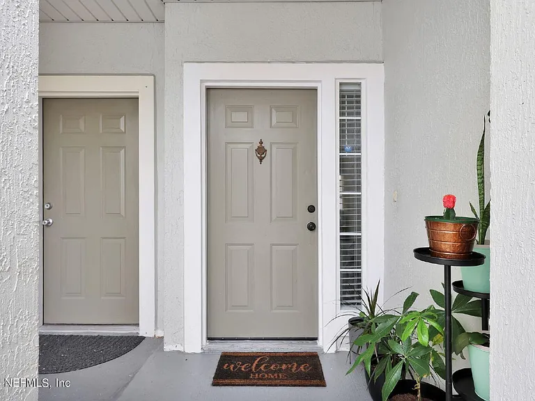 862 Southern Creek Dr — Photo 2