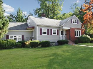 187 Parkview Dr, Union, NJ 07083
