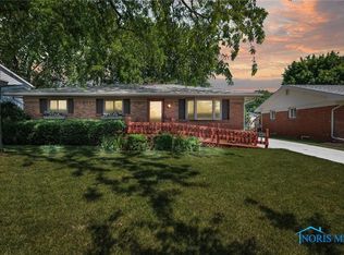 3329 Starr Ave, Oregon, OH 43616