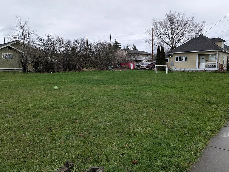 1207 Carolina St — Photo 1