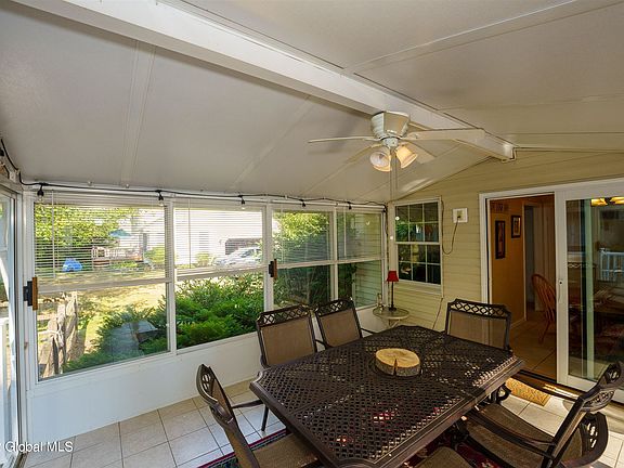 4th image of 65 Orchardview Dr