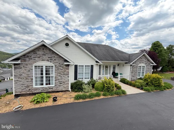 1565 Liberty St, Keyser, WV 26726