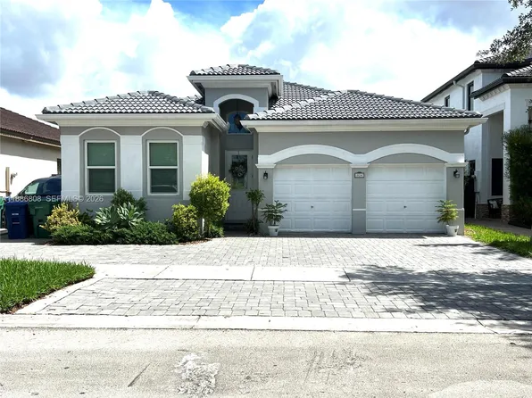 18247 NW 88th Pl, Hialeah, FL 33018