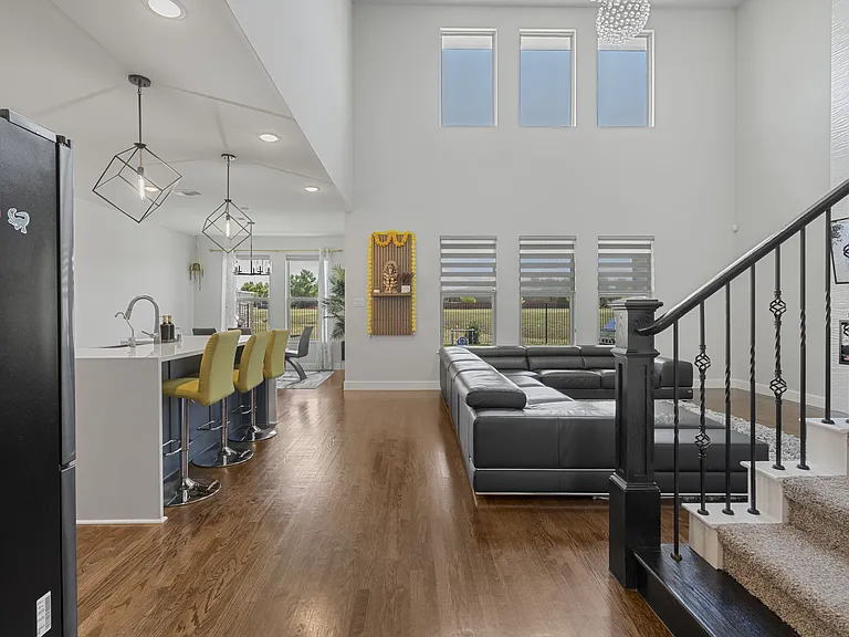 913 Gingham St — Photo 29