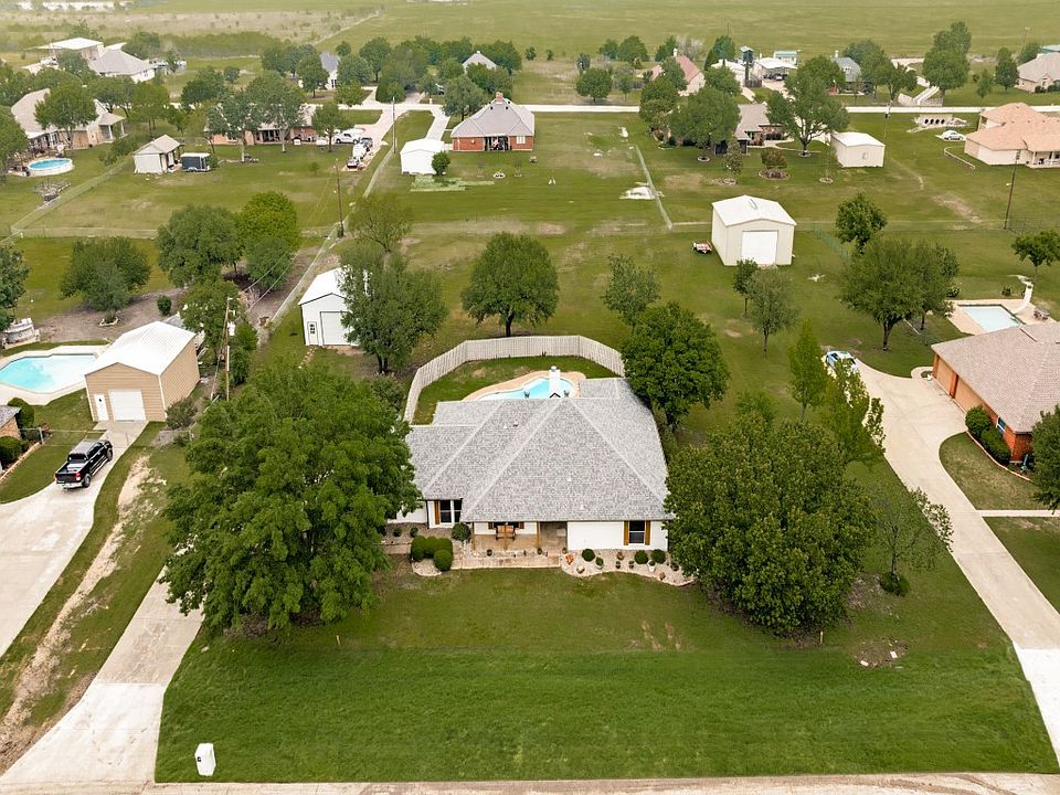 1st image of 209 Schreiber Dr