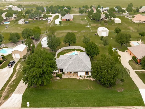 209 Schreiber Dr, Haslet, TX 76052