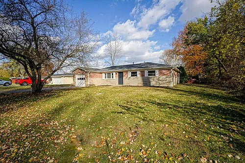 8509 N Ricks Dr E Photo 1