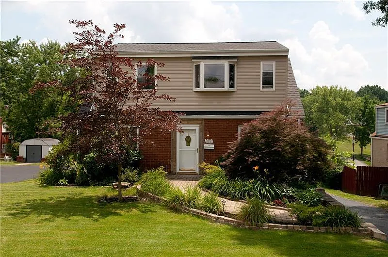 3247 Elderwood Dr photo 1