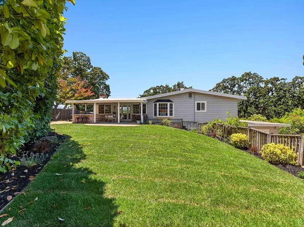 3250 Judith Ln, Lafayette, CA 94549