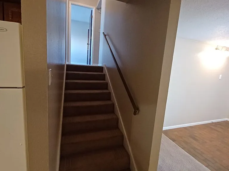 1293 Colonial Pkwy — Photo 7