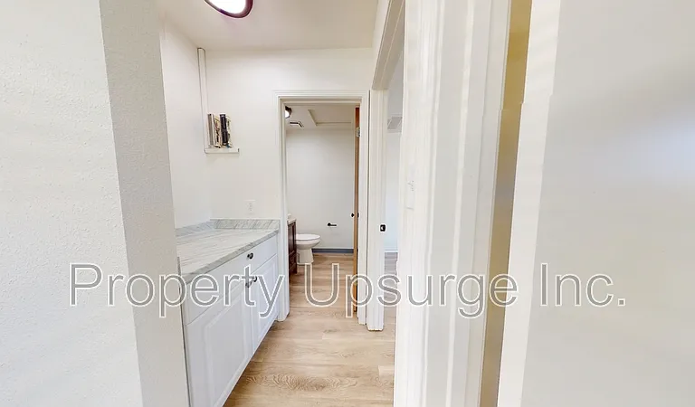 2371 Washington Ave E — Photo 4