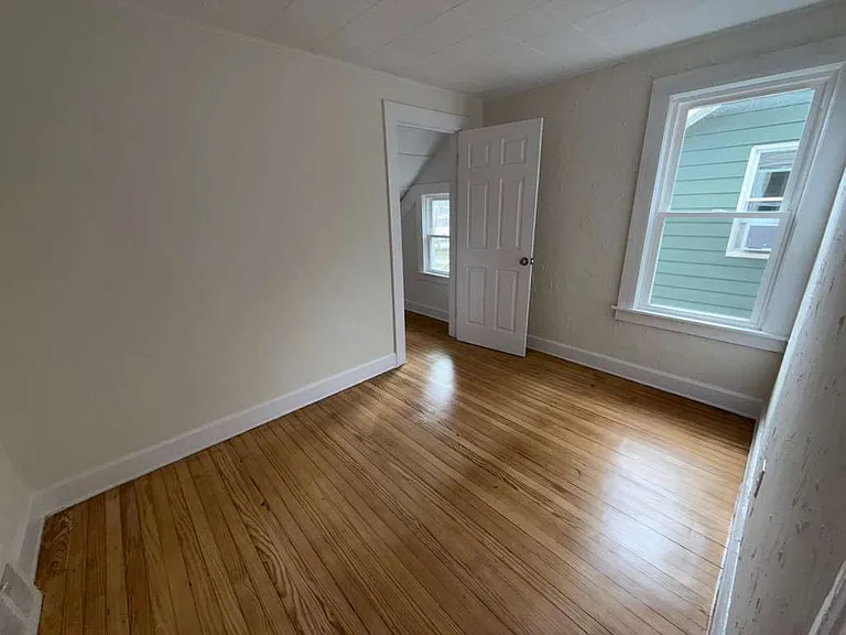 1278 W 102nd St #1 — Photo 40