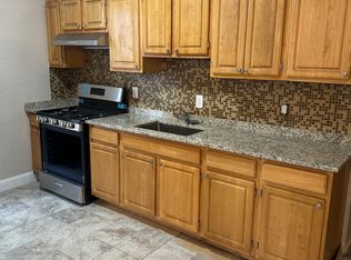 52 Deering Rd FLOOR 2, Mattapan, MA 02126