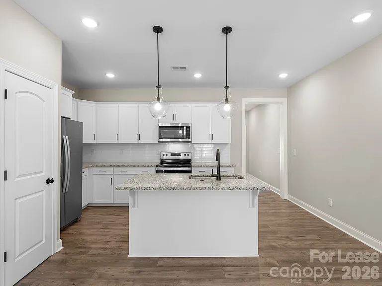 62 Walnut Springs Dr — Photo 6