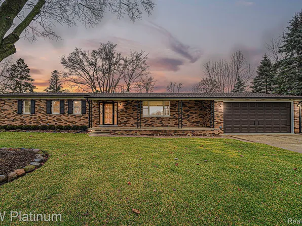 6955 Vernmoor Dr, Troy, MI 48098
