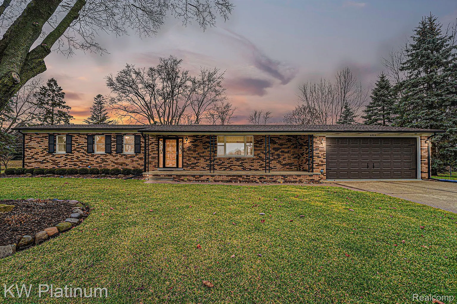 6955 Vernmoor Dr photo 1
